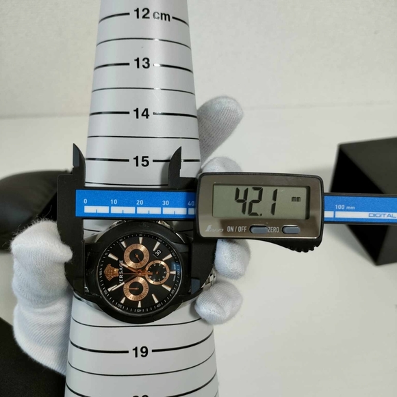 Versace Medusa Watch Chronograph Quartz  Silver Sapphire Crystal Men's - Picture 8 of 10